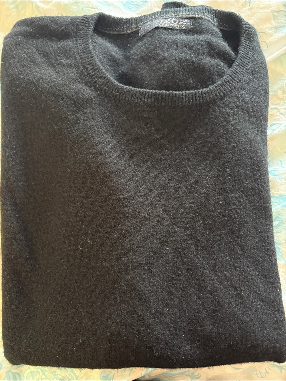 Men's Black Cashmere Crewneck Sweater - Picture 3 of 4